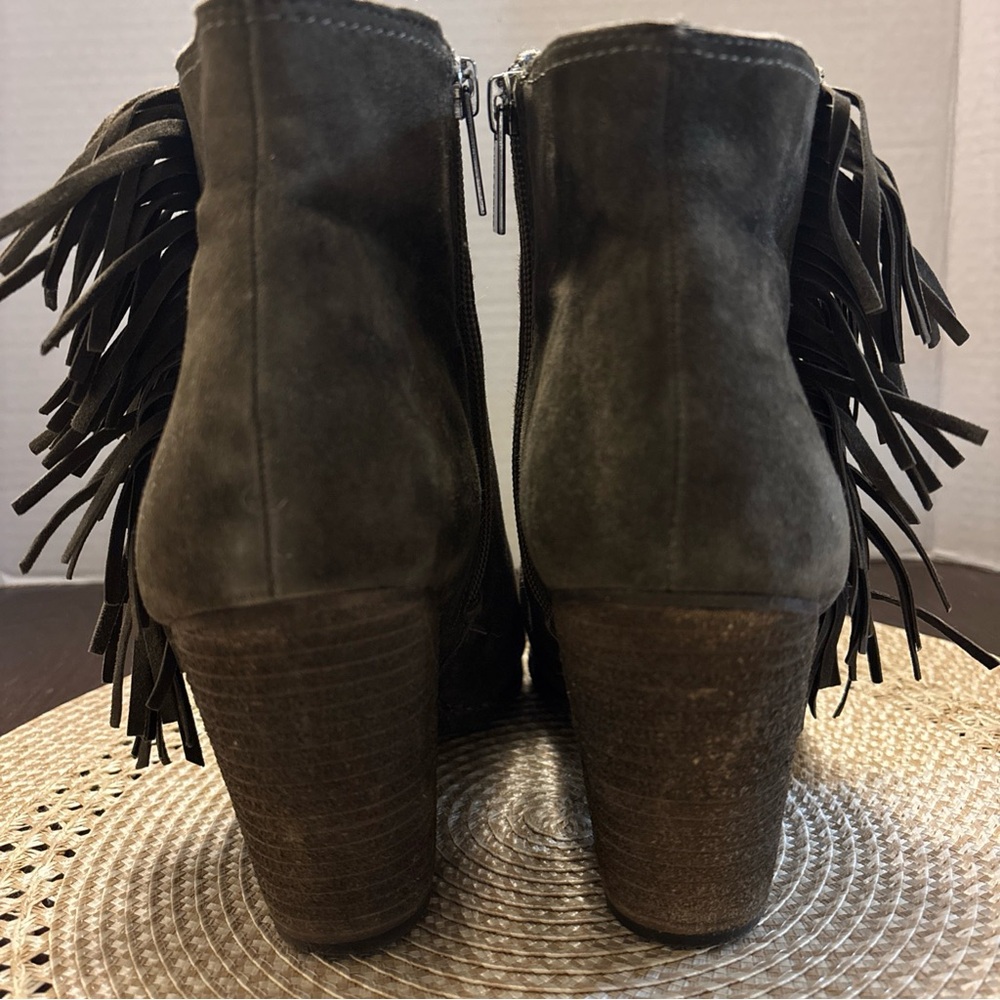Vince Camuto Hayzee Suede Fringe Women's Ankle Bootie Olive 9.5WM - Picture 5 of 13